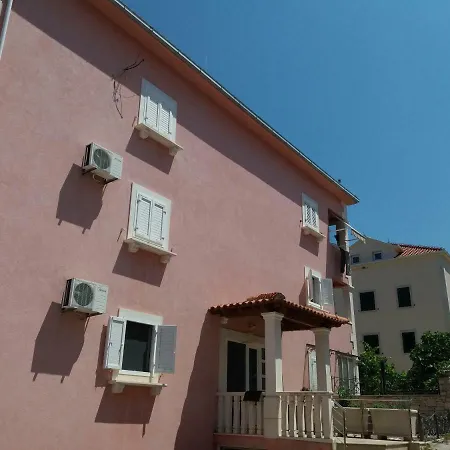 Karlo Appartement